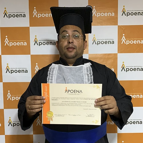 TTI-Aluno-com-certificado.webp
